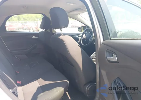 2017 Ford Focus Se z USA, uszkodzony, nr VIN 1FADP3K27HL258979